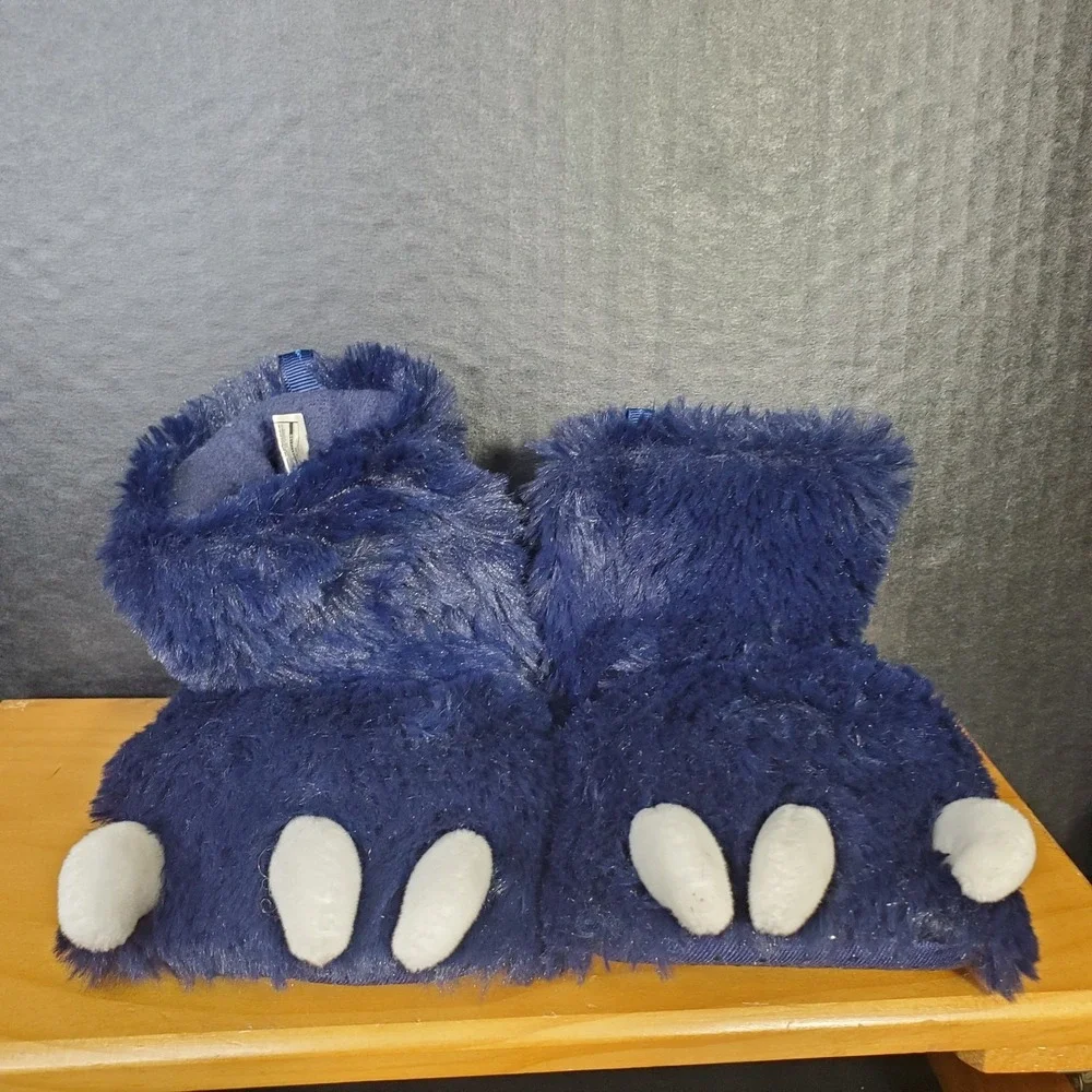 Carters Baby Size XS 3/4 (3-12 Mos) Blue Furry Monster Feet Slippers EXCELLENT
